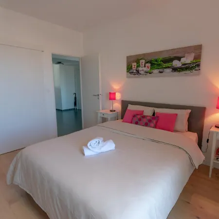 90m2-roof Prive 100m2-parking Prive-clim Mobile