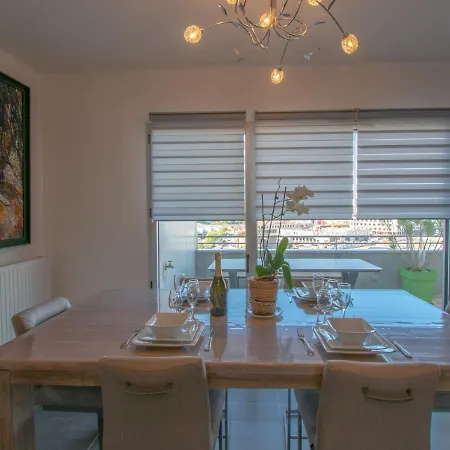 90m2-roof Privé 100m2-parking Privé-clim Mobile Nantes