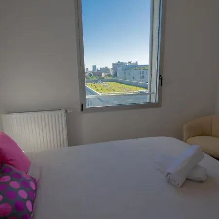 90m2-roof Prive 100m2-parking Prive-clim Mobile Appartement