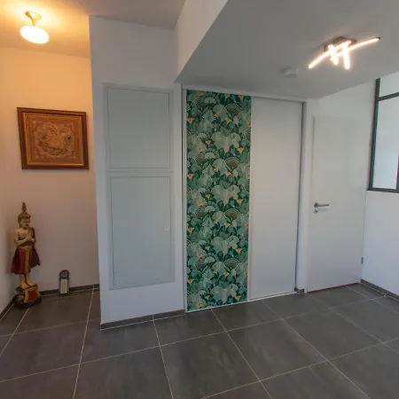 90m2-roof Prive 100m2-parking Prive-clim Mobile Appartement *