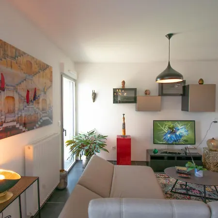 Apartmán Appartement 90M2-Roof Top Prive 100M2-Parking Prive-Clim Mobile *